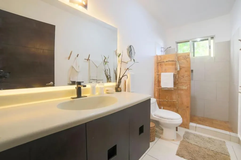 Apartment Lovely 2 Bdrm Condo In Gated Community & Pool View Playa del Carmen