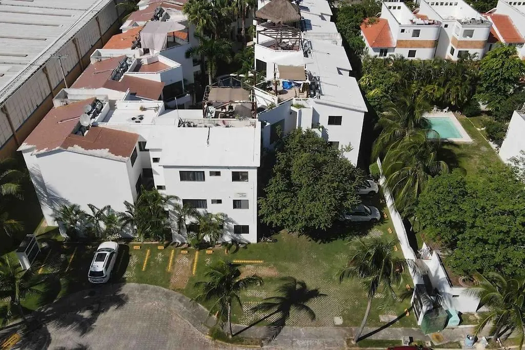 Apartment Lovely 2 Bdrm Condo In Gated Community & Pool View Playa del Carmen
